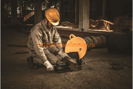 Монтажная пила Stanley STSC2135