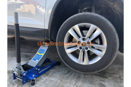 Супернизкий подкатной домкрат NORDBERG N32032