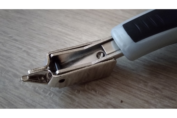 Инструмент для удаления скоб КВТ АС-1 79856