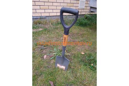 Автомобильная лопата с деревянным черенком ЗУБР МАСТЕР ЗАВИДОВО 39354