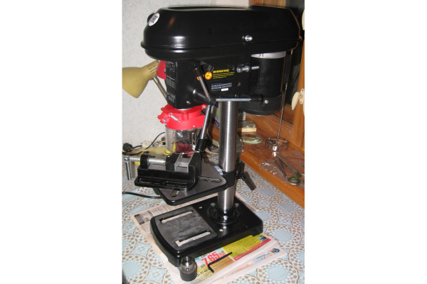 Сверлильный станок (9 скоростей, 400Вт, D13мм) Zitrek DP-82 067-4010