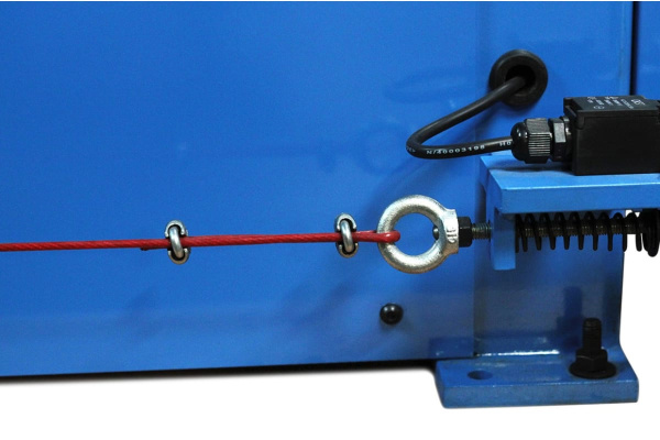 Вальцовочный электромеханический станок BlackSmith 380V-50HZ-3PH 2,2kW ESR-1300х4,5