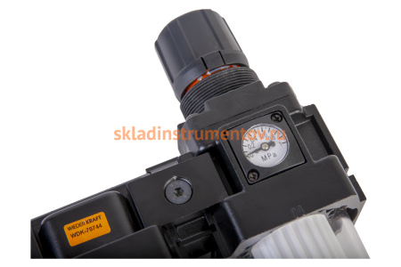 Модульная группа с тремя влаго-маслоотделителями и регулятором давления 1/2'' WIEDERKRAFT WDK-70744