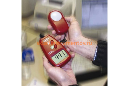 Цифровой измеритель освещенности / Люксметр TESTBOY TV 332