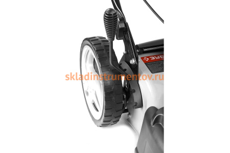 Бензиновая самоходная газонокосилка Зубр МАСТЕР ГКБ-460СТ