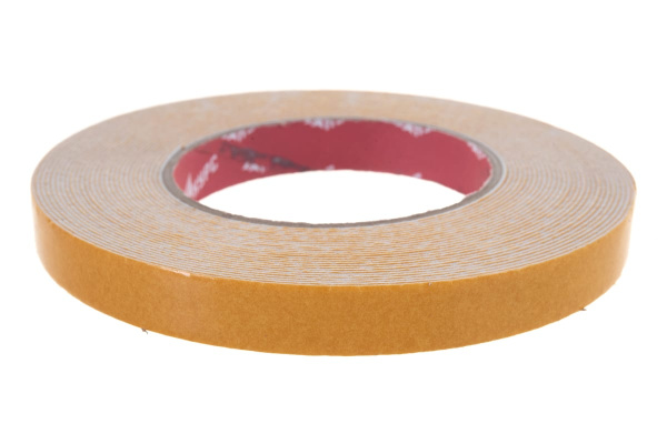 Монтажная клейкая лента на вспененной основе КУРС белая, 15мм х 10м 11784