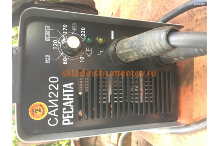 Инверторный сварочный аппарат Ресанта САИ 220 65/3 Инверторный сварочный аппарат Ресанта САИ 220 65/3