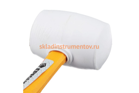 Киянка ЕРМАК белая резина, фибергласовая обрезиненная рукоятка 460гр 662-013