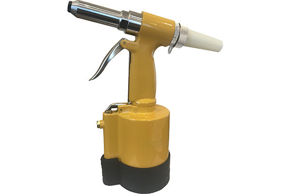 Пневмо-гидравлический заклепочник для вытяжных заклепок ПНЕВМО-ТРЕЙД PT-AR2464