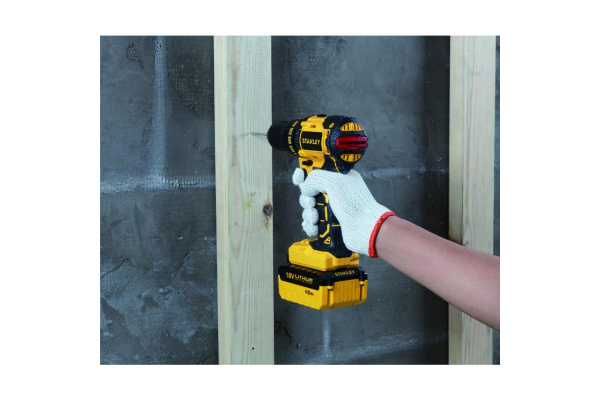 Бесщеточная дрель-шуруповерт Stanley SBD201M2K-RU