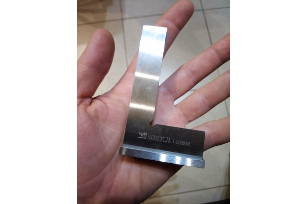 Поверочный угольник 100х60 класс 1 ЧИЗ УШ 34130