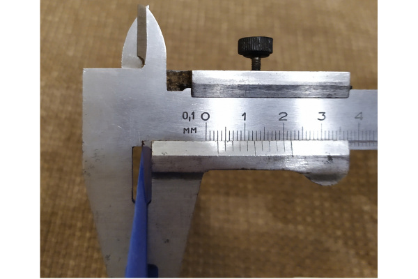 Прижимной пластмассовый шпатель для обоев 280мм STAYER 10205