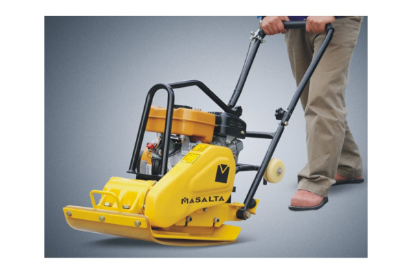 Виброплита (Honda GX 160, 5.5 л/с, 62 кг, бак, колеса, рама, коврик) Masalta MSR60-4 ВИБ051