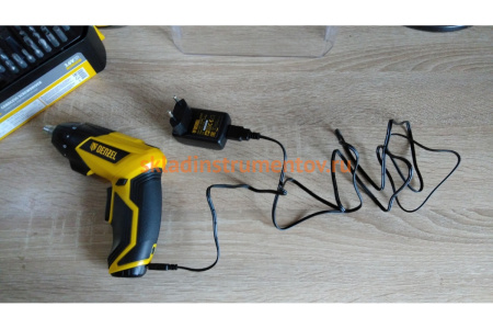 Аккумуляторная отвертка DENZEL CSL-36-01 26001