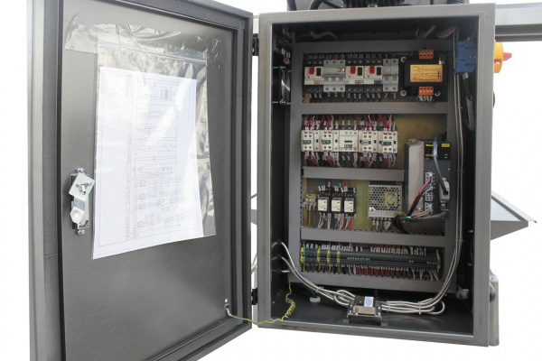 Широкоуниверсальный фрезерный станок JET JUM-1253VHXL DRO 380В 50000862T