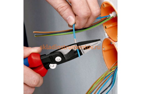 Электромонтажные клещи KNIPEX 6-в-1, зачистка: 0.75 - 1.5 + 2.5 мм, L-200 мм KN-1392200SB