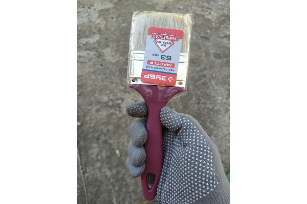 Плоская кисть ЗУБР УНИВЕРСАЛ-МАСТЕР 4-01011-063