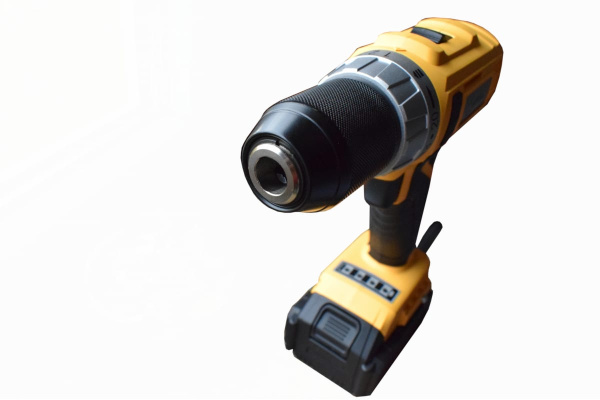 Аккумуляторная дрель-шуруповерт Absolut SKytools SK7003