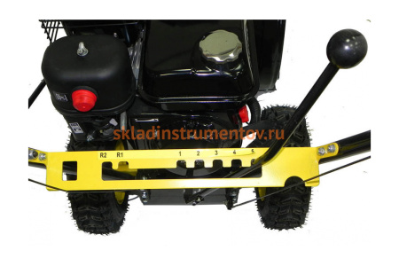 Снегоуборщик Huter SGC 4100 Wide 70/7/17