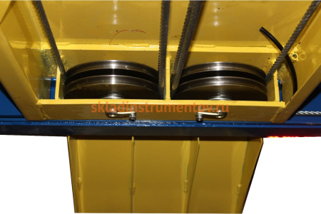 Электрогидравлический четырехстоечный подъемник 380 В AE&T F4.5D-4