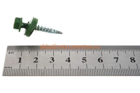 Саморезы для крепления кровельных материалов к деревянной обрешетке Зубр цвет RAL 6002 зеленый лист, оцинкованный, 4,8x29мм, 2500шт 4-300310-48-029-6002