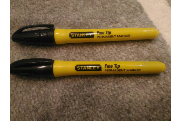Набор маркеров с заостренным наконечником, черный 2 шт Stanley 0-47-316 Набор маркеров с заостренным наконечником, черный 2 шт Stanley 0-47-316