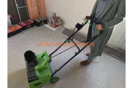 Электрическая снегоуборочная машина СИБРТЕХ ЭСБ-2000 97620