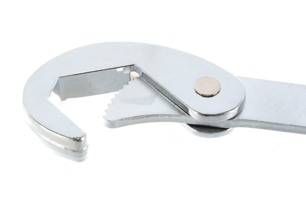 Универсальный самозажимной ключ 23-32мм AIST 0070202A-2 00-00017216