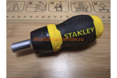 Реверсивная отвертка Stubby Multibit Stanley 0-66-358