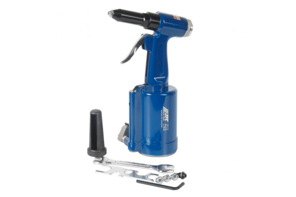 Пневматический заклепочник JTC 5819 Пневматический заклепочник JTC 5819