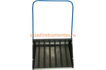 Пластиковый скрепер для снега с П-образной ручкой 750х550х1.3мм, металлическая окантовка СИБРТЕХ Россия 61593