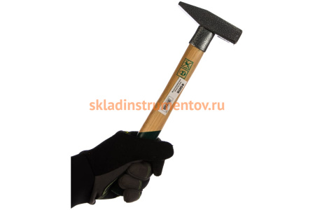 Слесарный молоток с деревянной рукояткой 300гр Sata 92402
