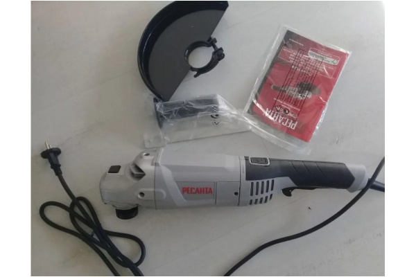 Углошлифовальная машина Ресанта УШМ-230/2300 75/12/9