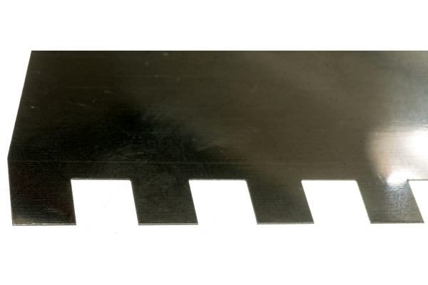 Фасадный зубчатый шпатель (нержавеющая сталь, 350мм, зуб.10x10мм) РемоКолор Мастер 12-9-350