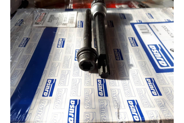 Насадка 1/2" x M10S для болтов головки блока цилиндров VW, AUDI JTC 1216