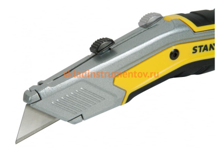 Нож с выдвижным лезвием Stanley Fatmax Exo FMHT0-10288