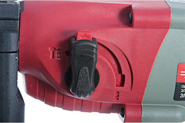 Перфоратор ЗУБР ЗП-470Э