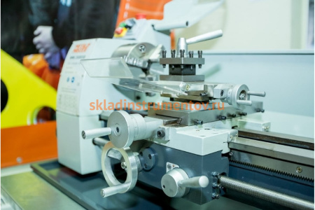 Токарно-винторезный станок MetalMaster MML 2550 17032 Токарно-винторезный станок MetalMaster MML 2550 17032