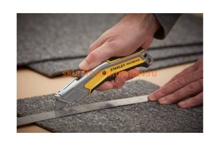 Нож с выдвижным лезвием Stanley Fatmax Exo FMHT0-10288