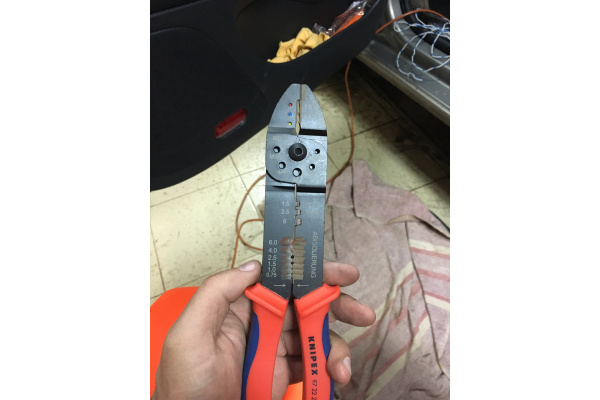 Ручные пресс-клещи KNIPEX KN-9722240