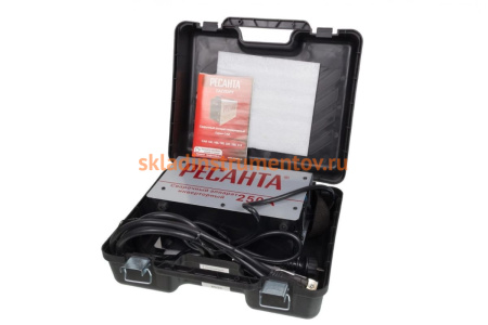 Инверторный сварочный аппарат в кейсе Ресанта САИ 250 Инверторный сварочный аппарат в кейсе Ресанта САИ 250