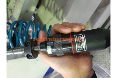 Пистолетный композитный ударный пневмошуруповерт Byemax BM-48-7500