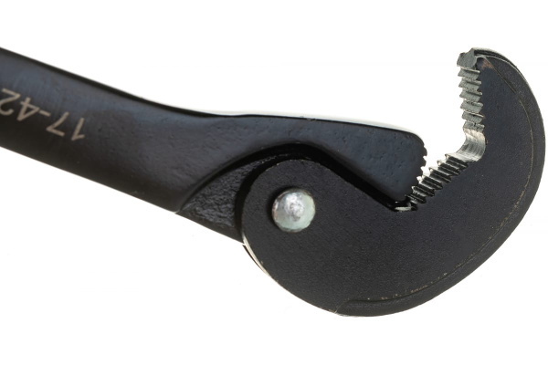 Универсальный ключ VIRA самозажимной, 8-42 мм 444004