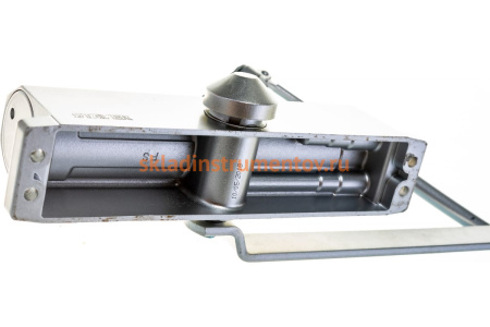 Дверной доводчик для дверей массой до 100 кг STAYER цвет серебро 37915-100