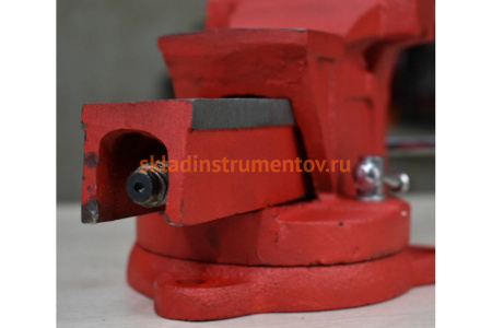 Слесарные тиски MIRAX 150 мм 32471-15