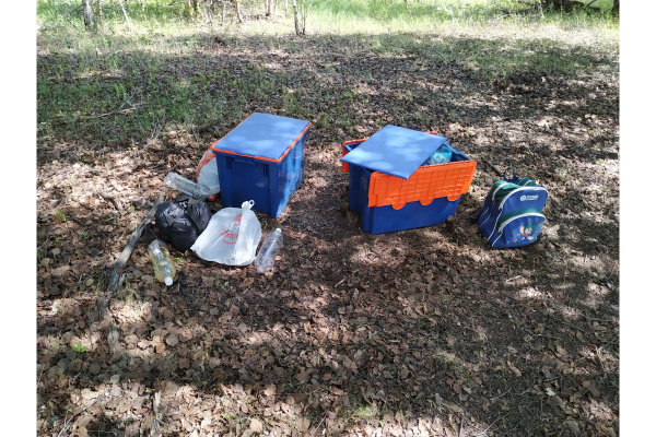 Ящик с крышкой п/э 600х400х400 сплошной, синий с оранжевой крышкой Тара.ру 18657