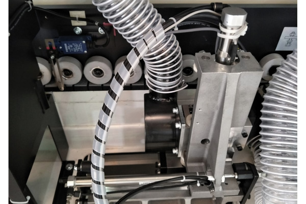 Кромкооблицовочный станок JET JEB-45XTS 333705