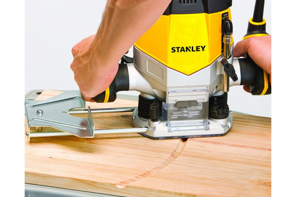 Фрезер Stanley STRR1200