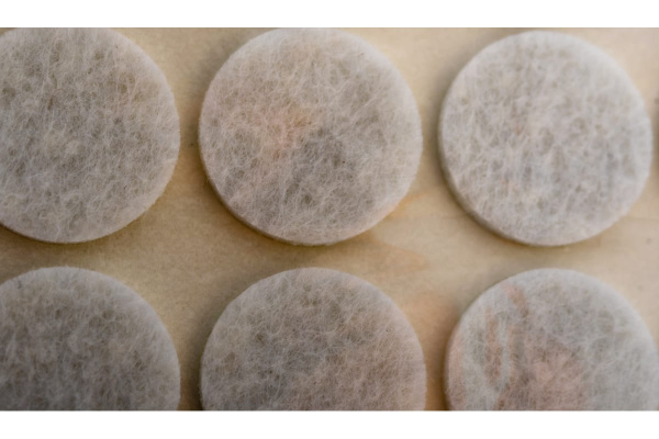 Набор самоклеящихся накладок на мебельные ножки Stayer COMFORT 98шт белые 40917-H98