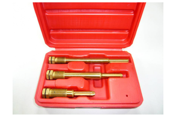 Набор инструмента AIST для очистки гнезда свечи накаливания 3 предмета 67230650 00-00015185